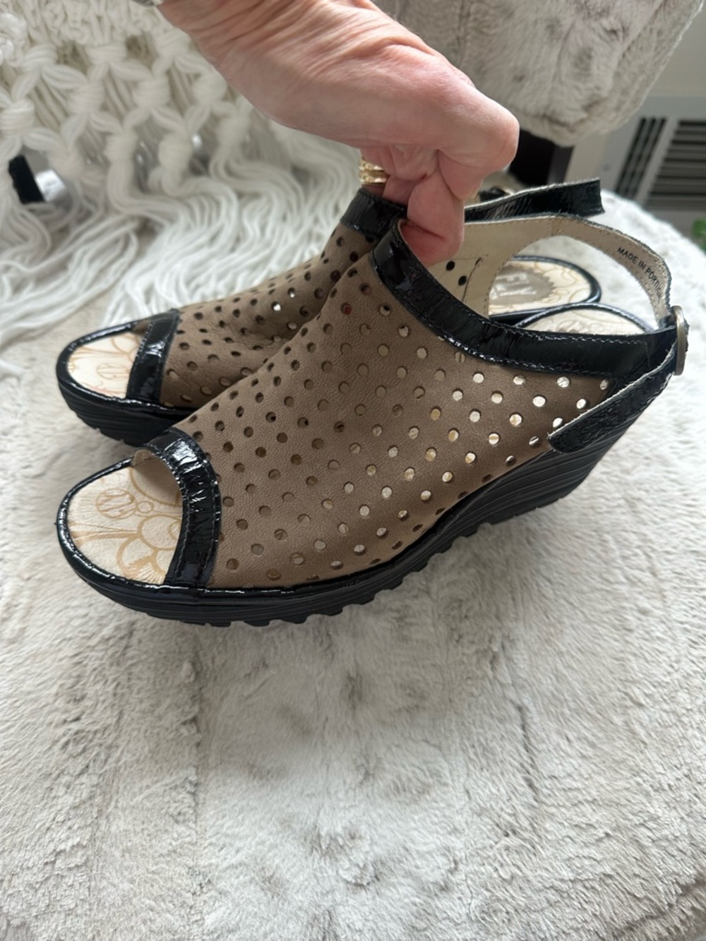 Fly London Taupe Perforated Wedge Sandal with Black Trim size 39 or 8.5 Classic - Picture 4 of 13